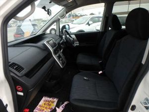 Toyota Noah 2011