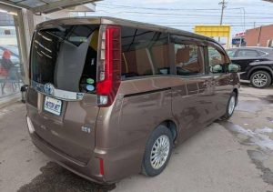 Toyota Noah 2014
