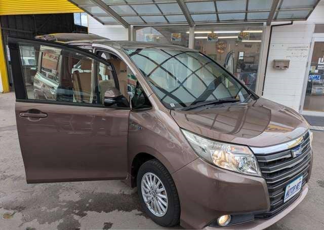 Toyota Noah 2014