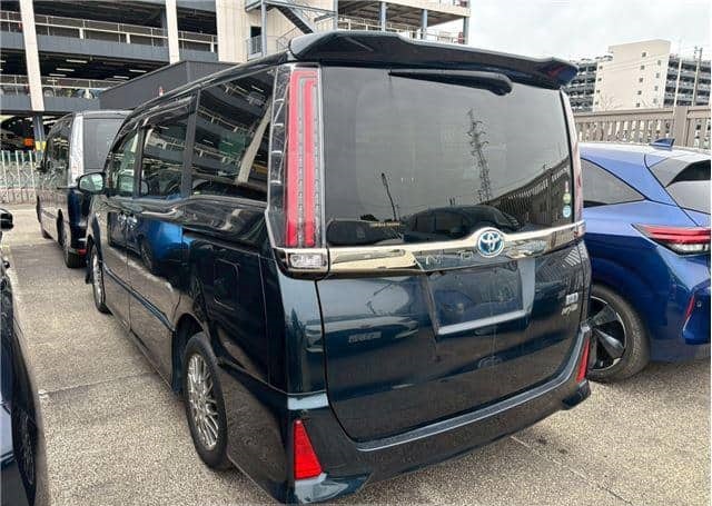 Toyota Noah 2018