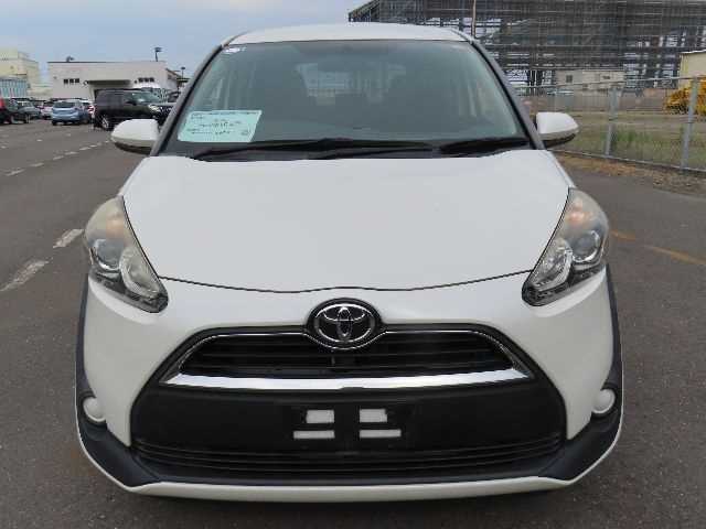 Toyota Sienta 2016