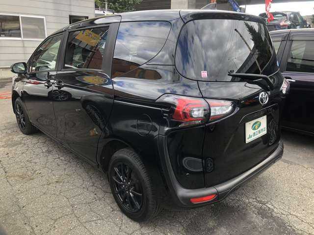 Toyota Sienta 2019