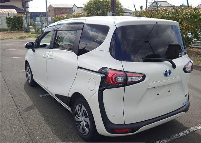 Toyota Sienta 2020