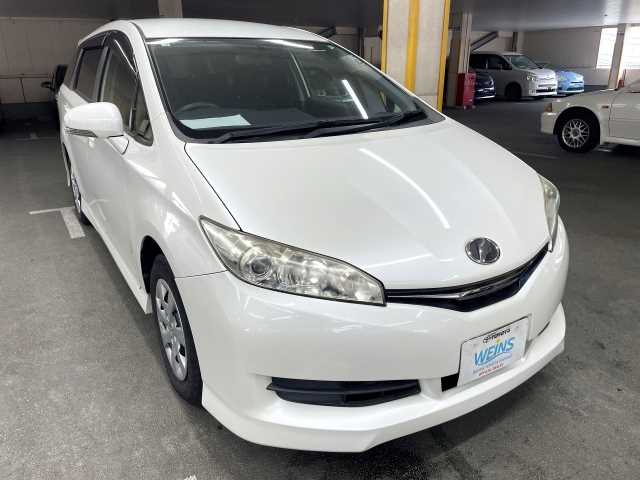 Toyota Wish 2013