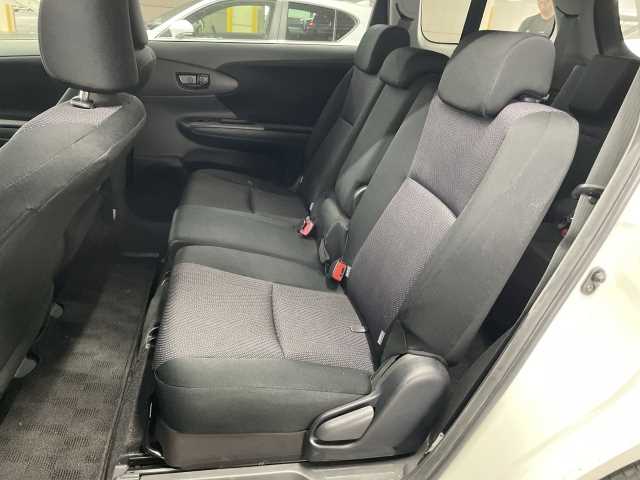Toyota Wish 2013
