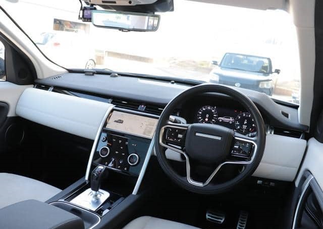 Land Rover Discovery Sport 2021