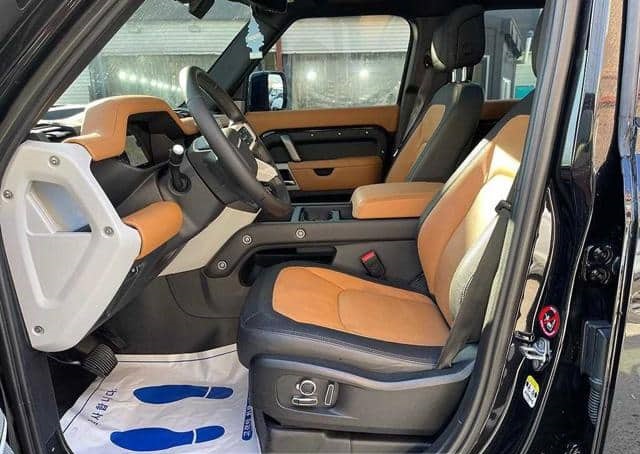 Land Rover Defender 110 2024