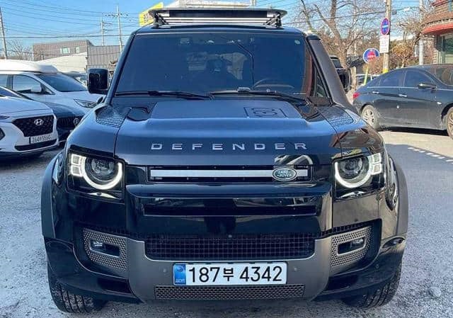 Land Rover Defender 110 2024