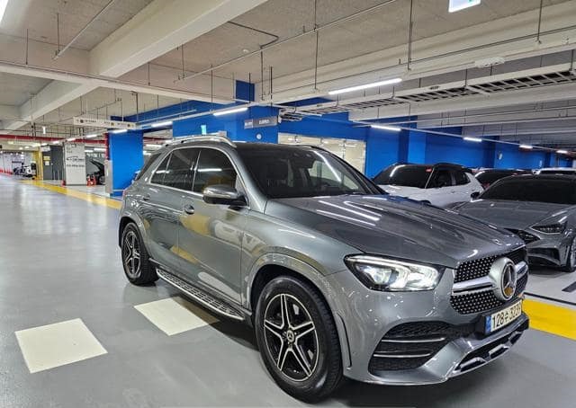 Mercedes-Benz GLE-Class 2021