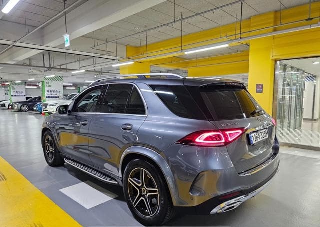 Mercedes-Benz GLE-Class 2021
