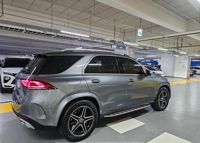 Mercedes-Benz GLE-Class 2021