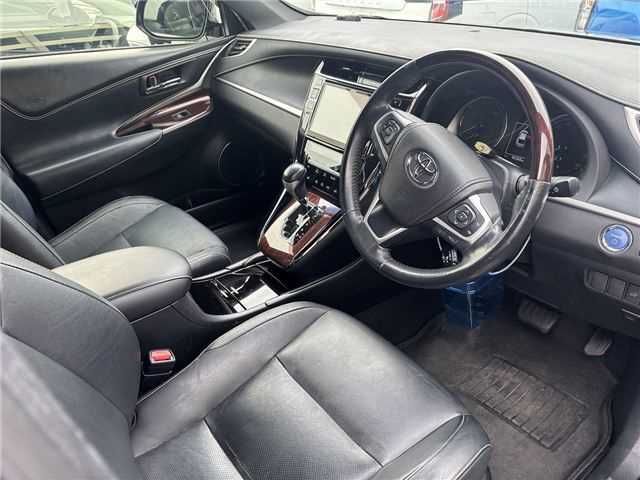 Toyota Harrier Hybrid 2016