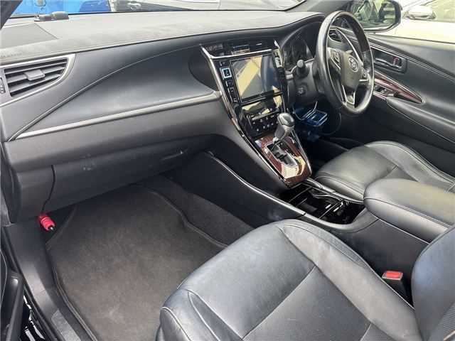 Toyota Harrier Hybrid 2016