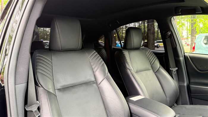 Toyota Harrier Hybrid 2019
