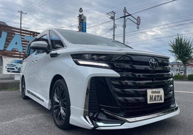 Toyota Vellfire 2023