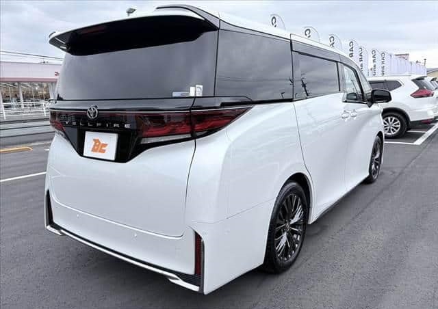 Toyota Vellfire 2026