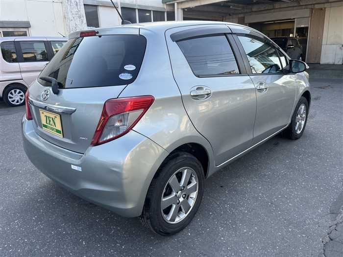 Toyota Vitz 2011