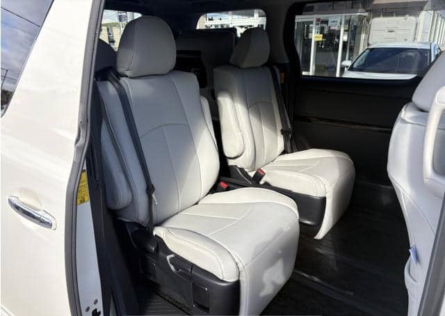 Toyota Alphard Hybrid 2014