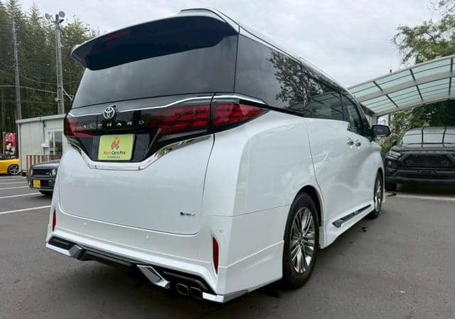 Toyota Alphard Hybrid 2023