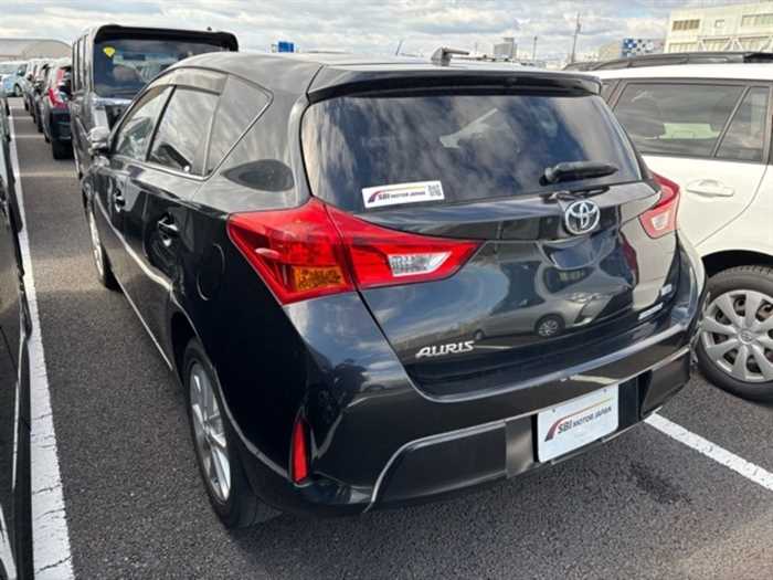 Toyota Auris 2013