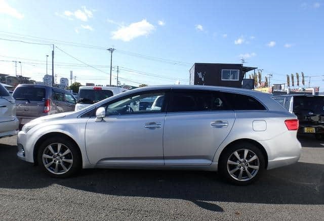 Toyota Avensis 2012