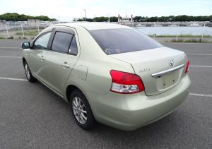 Toyota Belta 2006