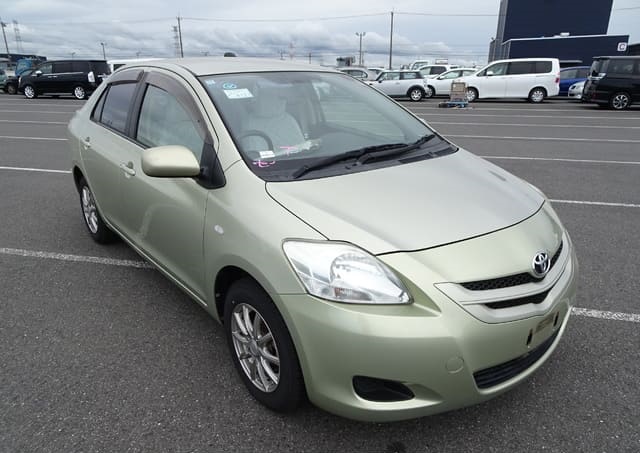Toyota Belta 2006