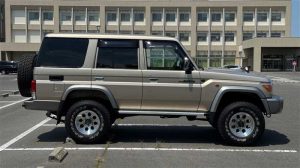 Toyota Landcruiser 70 2014