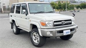 Toyota Land Cruiser 70 2015