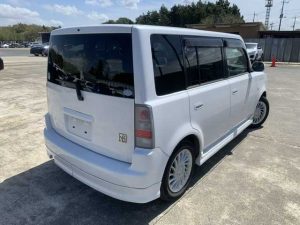 Toyota bB 2005