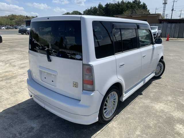 Toyota bB 2005