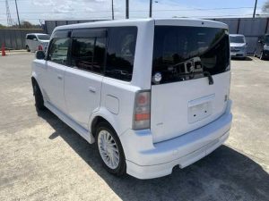 Toyota bB 2005