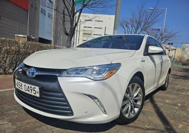 Toyota Camry Hybrid 2016