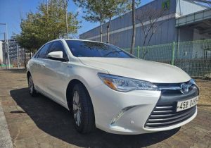 Toyota Camry Hybrid 2016