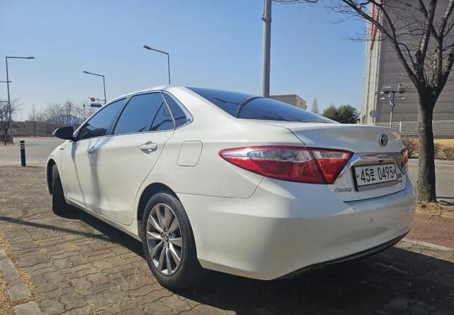 Toyota Camry Hybrid 2016