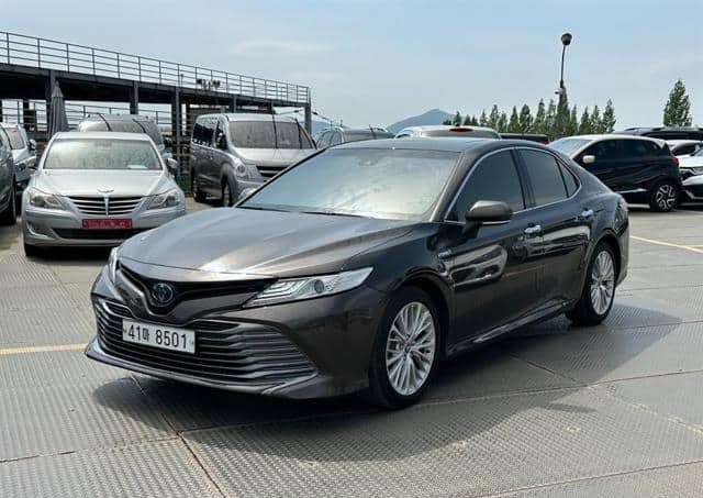 Toyota Camry Hybrid 2019