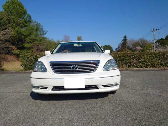 Toyota Celsior 2005