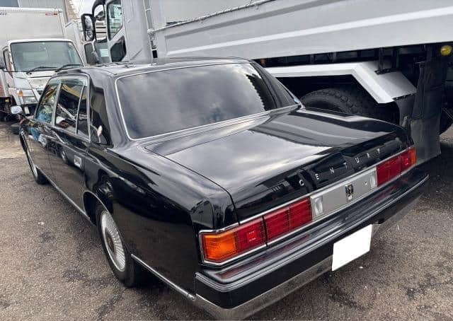 Toyota Century 2013