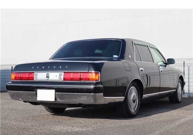 Toyota Century 2014