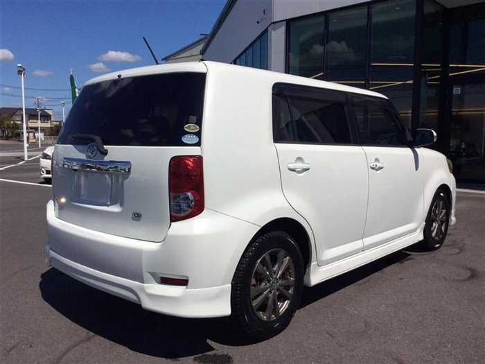Toyota Corolla Rumion 2009