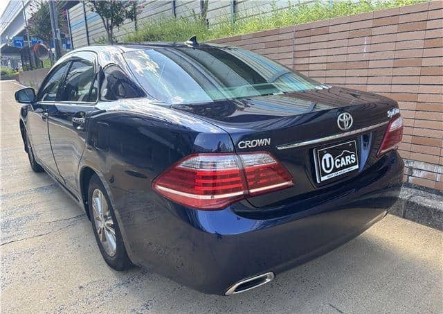 Toyota Crown 2010