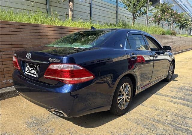 Toyota Crown 2010