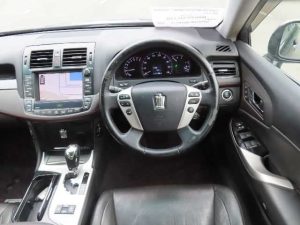Toyota Crown 2011