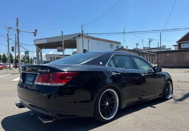 Toyota Crown 2013