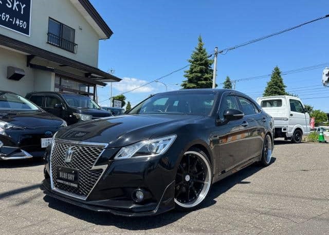 Toyota Crown 2013