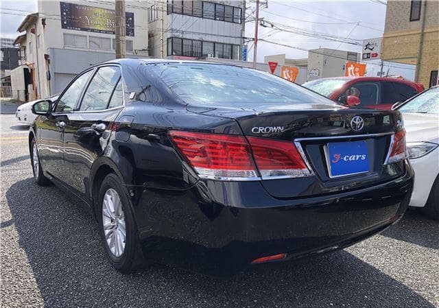 Toyota Crown 2014