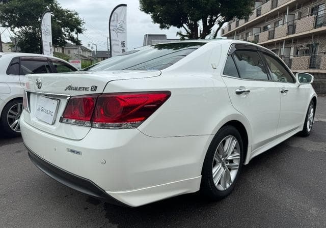 Toyota Crown 2015