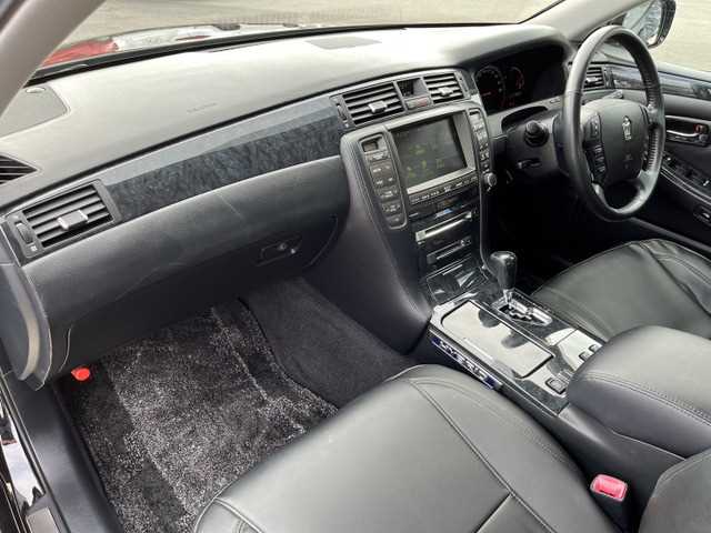 Toyota Crown Athlete Series 2006