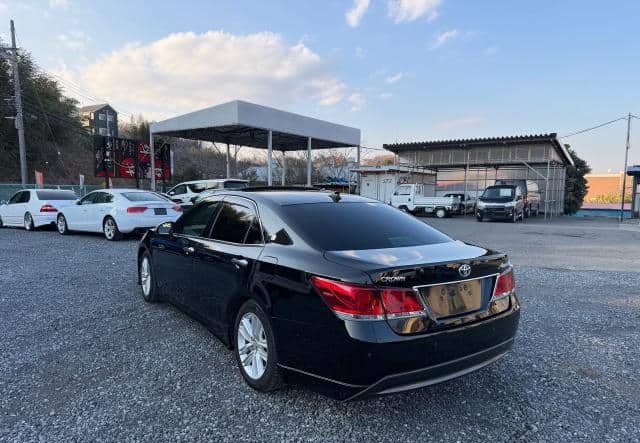 Toyota Crown Athlete Series 2015