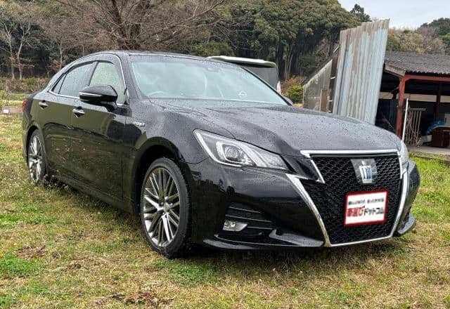 Toyota Crown Athlete Series 2017